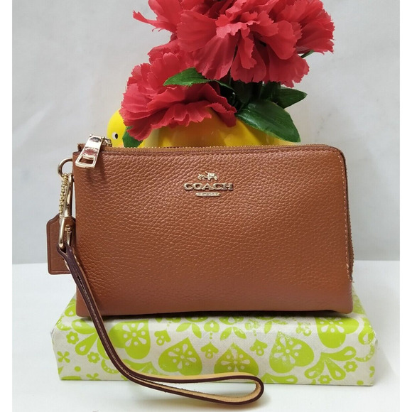 Coach Brown Pebbled Leather Double Zipper Closure Credit Card Wristlet - Wallet - Picture 1 of 13